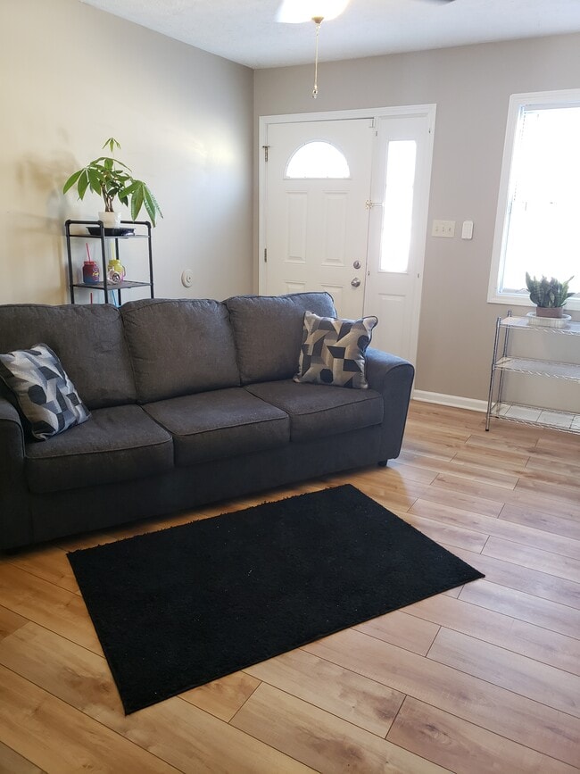 Photo - 606 E Sherwood Hills Dr