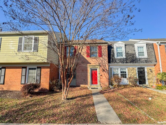 Relaxing 3 Bed 2 Bath Brick Townhome With ... - Relaxing 3 Bed 2 Bath Brick Townhome With ...