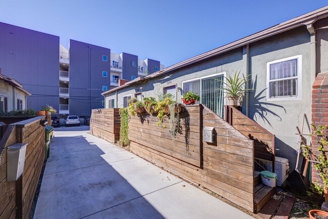 Photo - 3216 Bellevue Ave Unit 3216