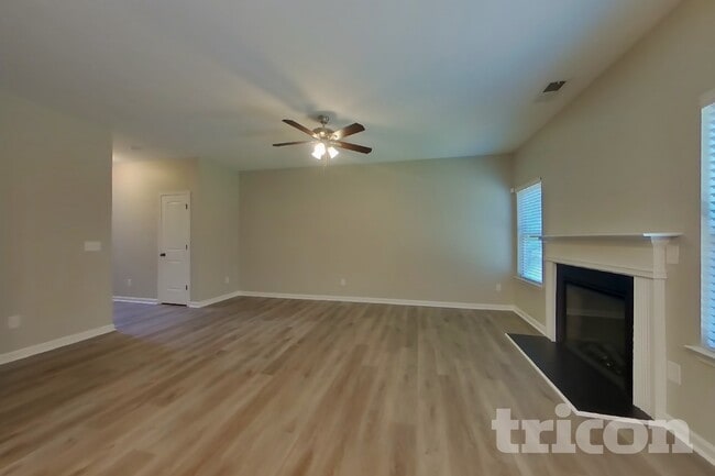 Photo - 203 Magnaview Dr