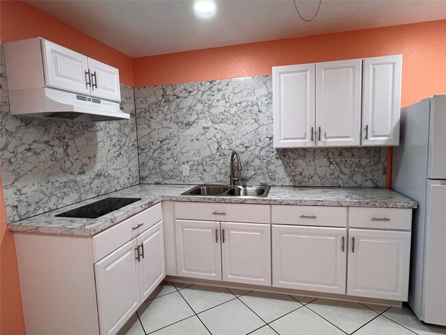 10519 Silver Oak Ln