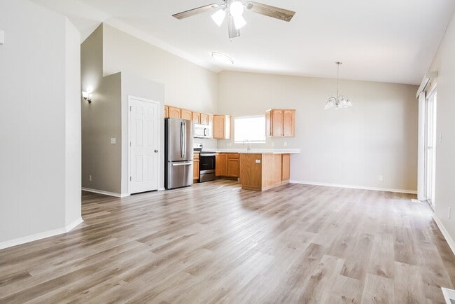 3406 Luge Ln
