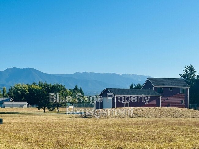 Building Photo - 262 Lotzgesell Rd