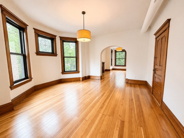 2528 W Iowa St