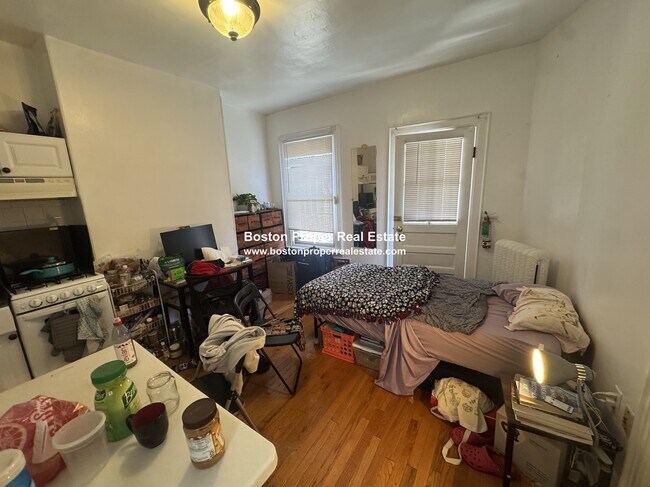 Building Photo - 109 Dartmouth St Unit 27