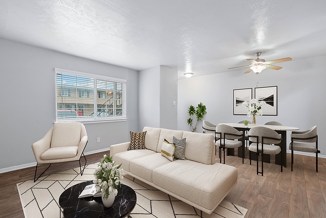 MacArthur Place at 183