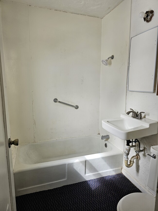 Photo - 219 H St Unit 2