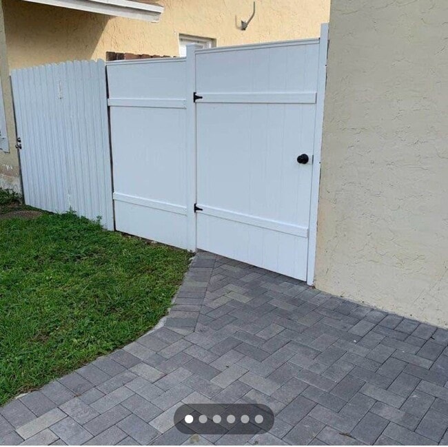 Photo - 11931 SW 129th Ave