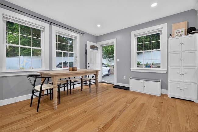 Photo - 248 Washington St Unidad -