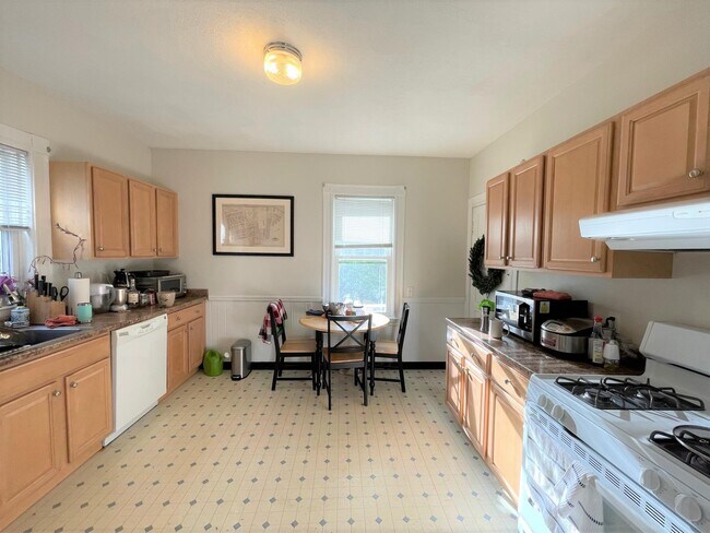 Photo - 70 Josephine Ave Townhome