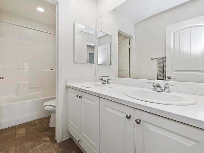 Photo - 15634 Clove Pl