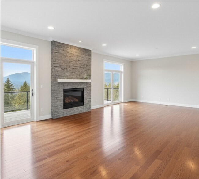 Photo - 2159 Kirkstone Rd