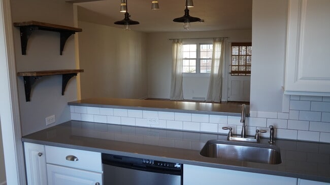 Living Room - 245 Unquowa Rd Unit 123