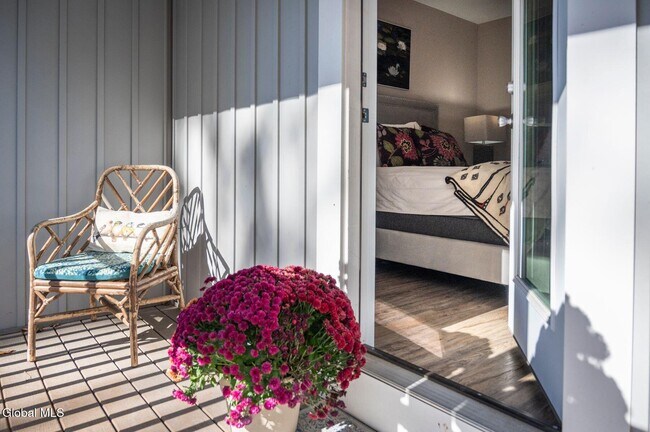 Photo - 166 Jefferson St Unidad 4