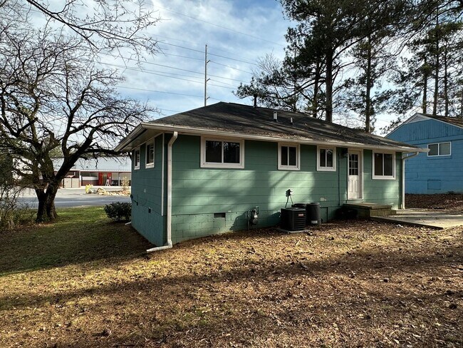 Photo - 603 Seminole Pl