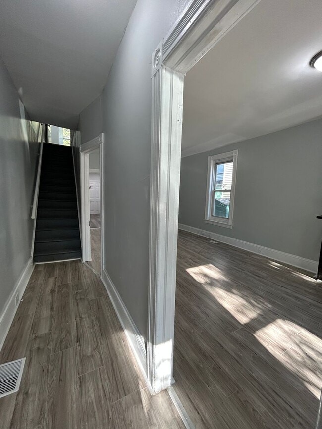Photo - 298 Rutherford Ave