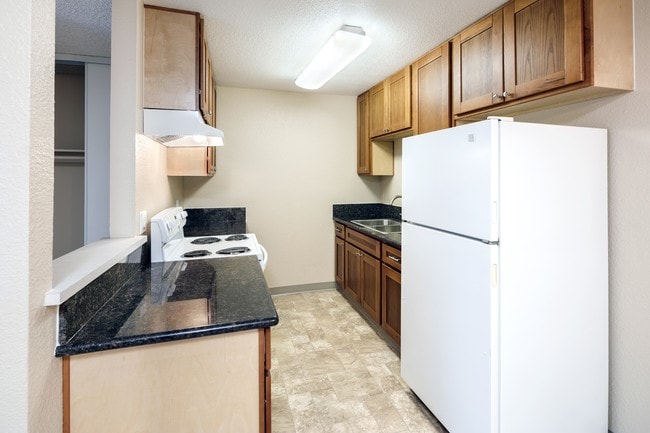 Photo - Woodridge East Apartments