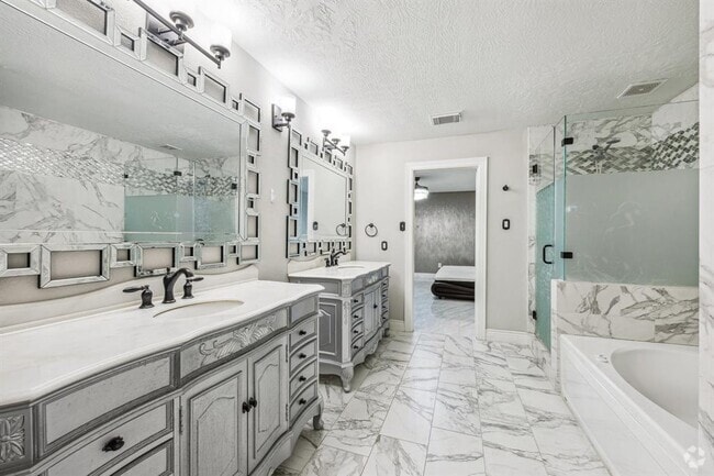 Building Photo - 6021 Whispering Lakes Dr Rental