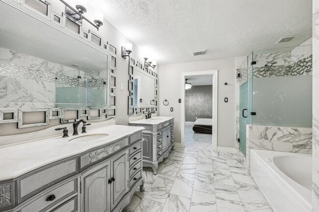 Photo - 6021 Whispering Lakes Dr Casa