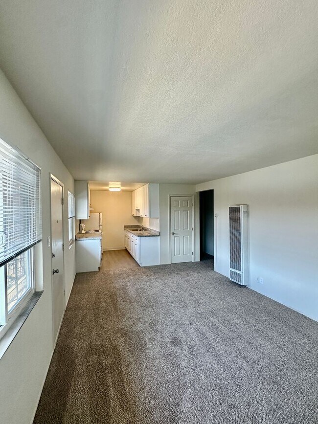 Photo - 15111 Washington Ave Unidad Apt 25