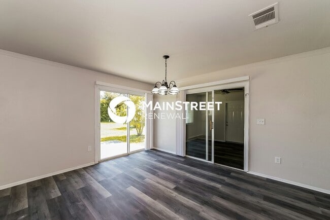 Photo - 3 Bedroom Pet-Friendly Home in NORTH PORT, FL with Main Street Renewal