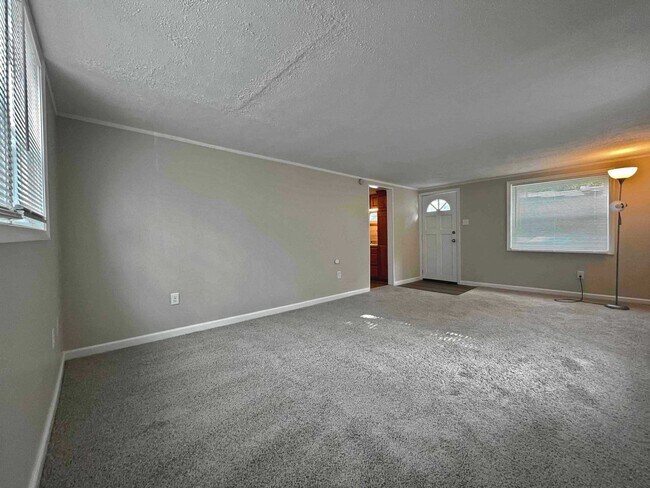 Photo - 360 Colonial Rd Unidad Apt B