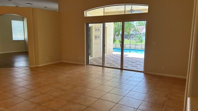Photo - 8192 NW 42nd St