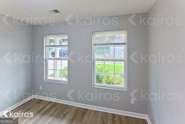 Photo - 236 Fox Chase Wy