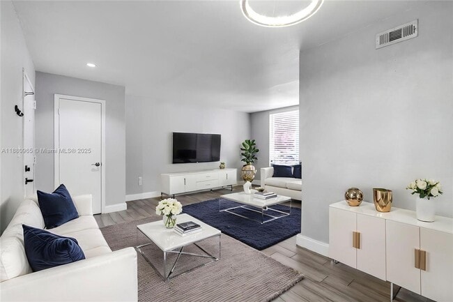 Photo - 1885 W 56th St Unidad 110