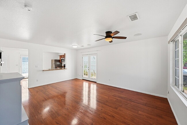 Photo - $2,540.95 with $300 off the first month's rent, 3 Beds - 1 Bath, Single Family Home in Denver wit...