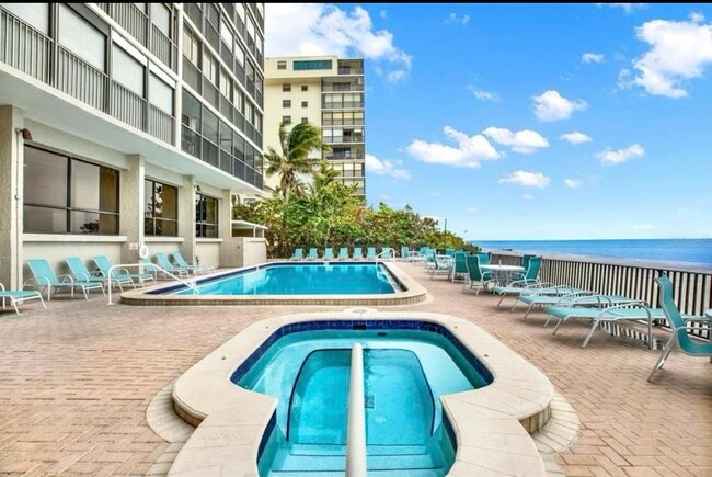 Photo - 15462 Gulf Blvd Unidad 406