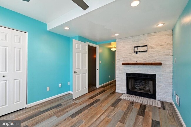 Building Photo - 622 Scott St