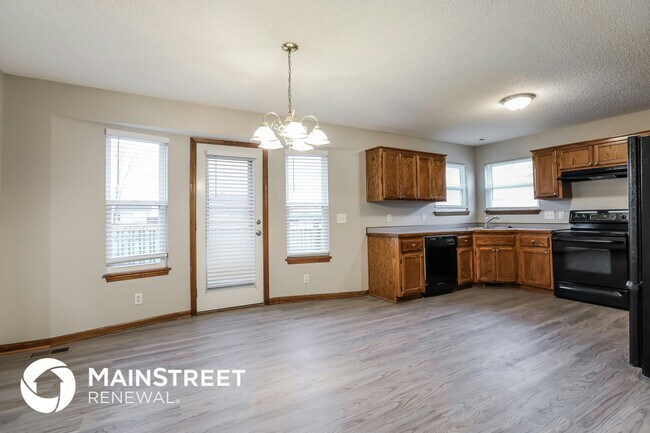 Photo - 1702 Briarwood Ln