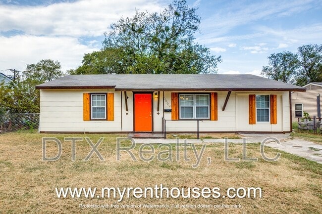 Building Photo - 5869 Bluffman Dr