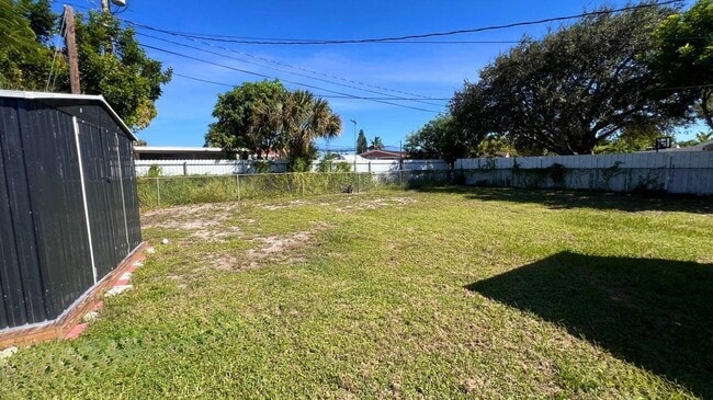 Photo - 124 Abaco Dr