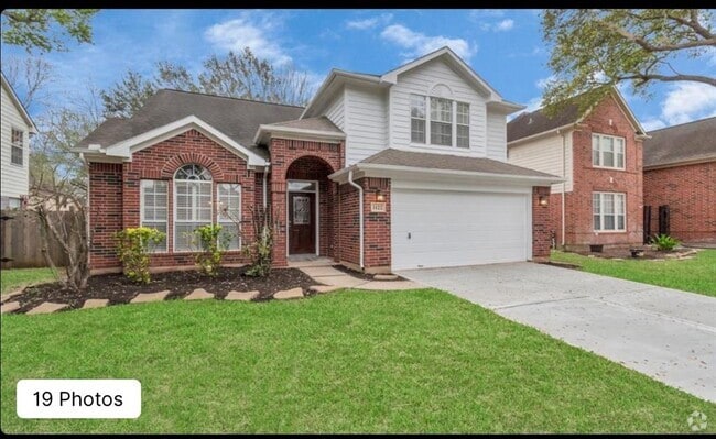 Building Photo - 1122 Augusta Dr Rental
