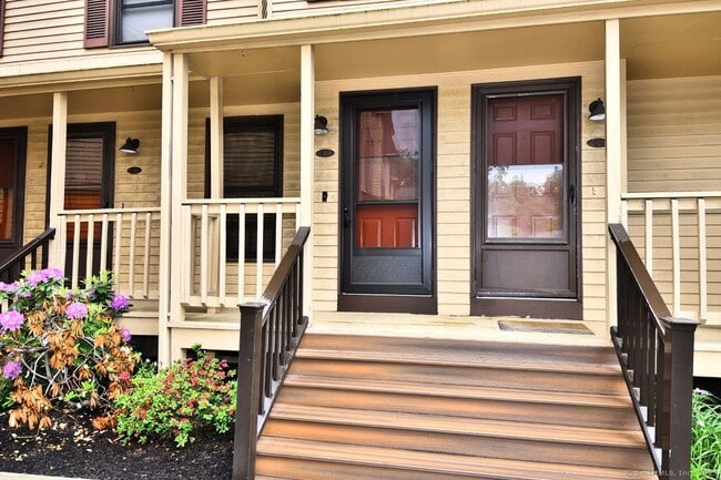 Photo - 178 Flax Hill Rd Unidad APT C203