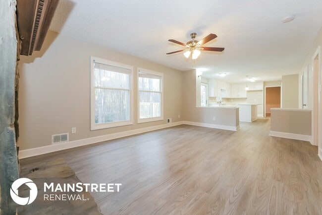 Photo - 325 Derby Dr