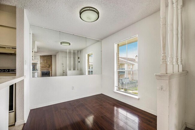 Photo - 250 El Dorado Blvd