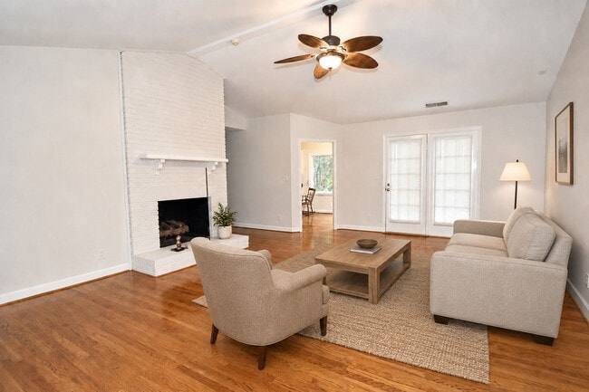 223 Port Royal Dr