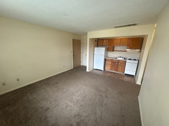 Photo - Welcome to Manor Heights Apartments!