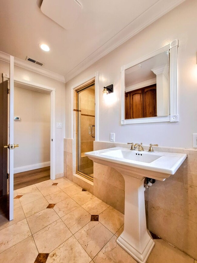 Photo - Beautiful Single Story House w/Low Mainten...