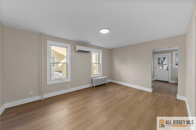 Photo - 1608 Brunswick Ave Unidad 1