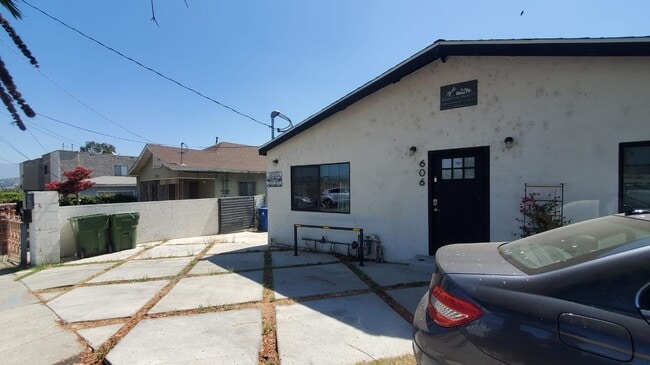 Photo - Fairview Apartment Unit 606 Fairview Ave