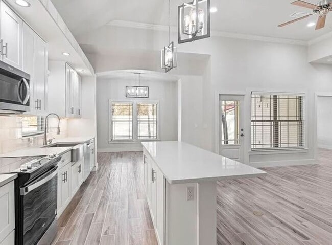 Photo - 16 Justin Ct