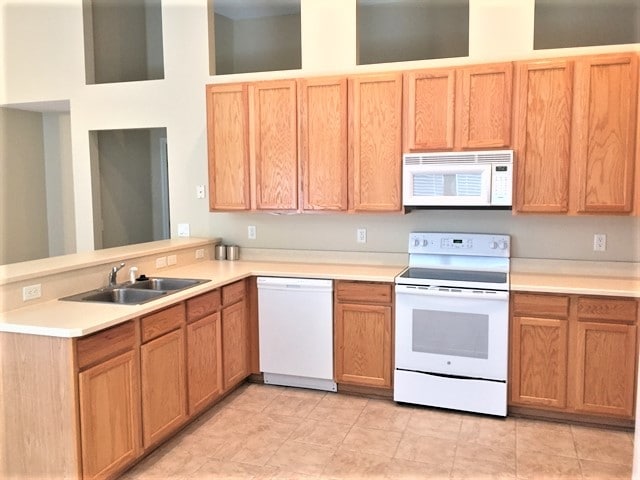 Photo - 636 Longcrest Ln