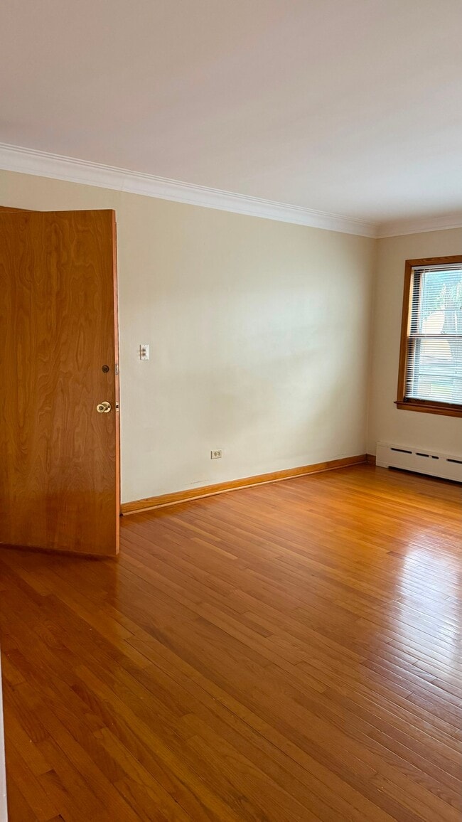 Photo - 2555 N Nordica Ave Unit 1
