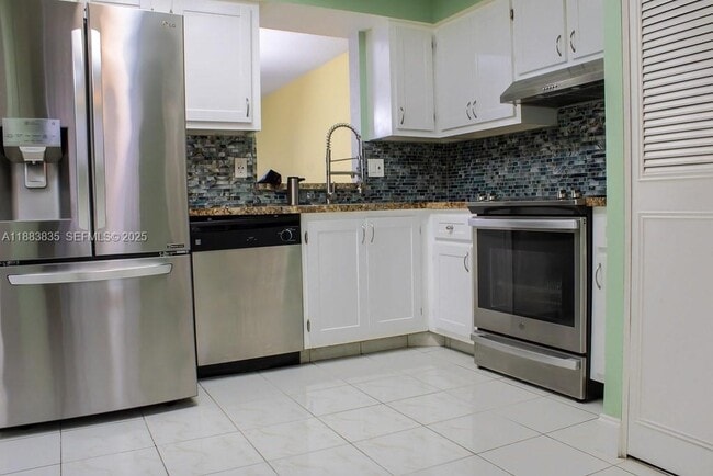 Building Photo - 7561 NW 1st St Unit 203