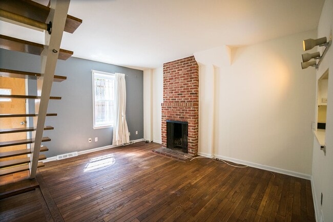 Building Photo - 1534 Naudain St