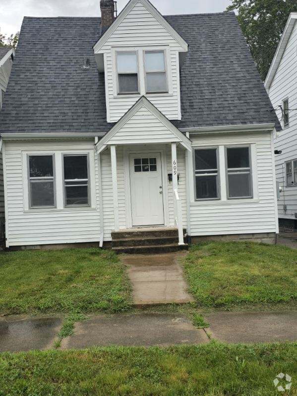 Building Photo - 609 W Willcox Ave Rental